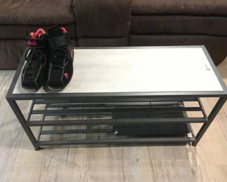 SHOE STAND