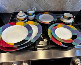 MIKASA CURRENTS CHINA SET