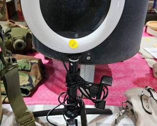 RING LIGHT