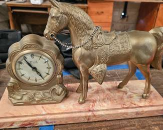 HORSE CLOCK