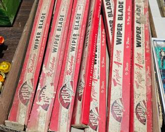 NEW OLD STOCK WIND SHIELD WIPER BLADES
