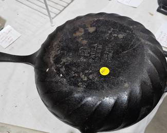 CAST IRON SKILLET