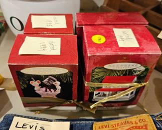 HALLMARK CHRISTMAS ORNAMENTS