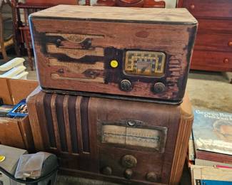 VINTAGE RADIOS
