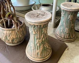 Plant stands & pots