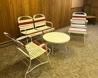 RETRO OUTDOOR FURNITURE SET