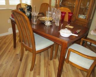 Drexel dining chairs (6) caned backs