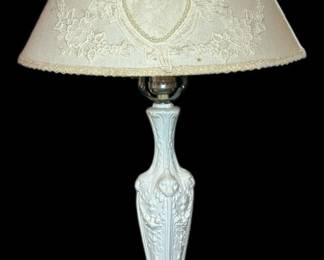 Metal Victorian Style Lamp