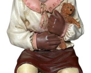 Collek Resin Girl Figure