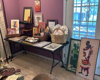 Ethnic artwork, baskets