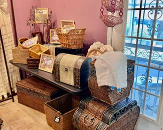 Wicker, baskets