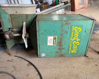 "SEED EASY" GARDEN SEEDER