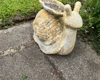 LARGE SNAIL