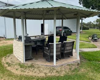 CONTENTS OF THE GAZEBO