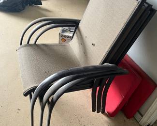 SET OF 4 LAWN CHAIRS