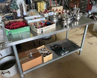 STAINLESS UTILITY TABLE