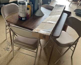 CARD TABLE & CHAIRS