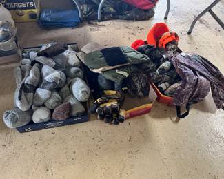 HUNTING SOCKS, GLOVES & MORE