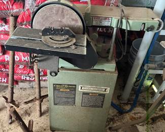 FLOOR STANDING DUAL SANDER