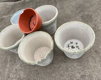 LARGE POTS