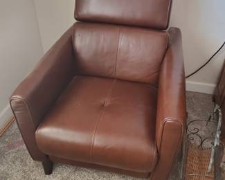 brown leather elec recliner