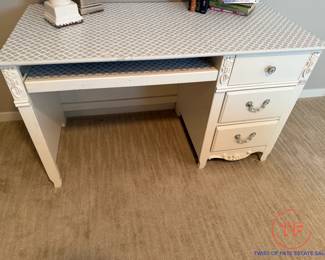 POTTERY BARN Farmhouse Desk