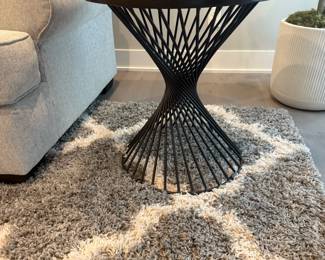 HILLSDALE Kanister Round Side Table