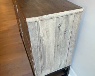 ASHLEY FURNITURE Cazentine Chest of Drawers