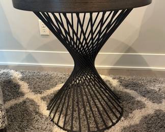 HILLSDALE Kanister Round Side Table