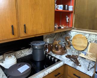 Kitchen items.
