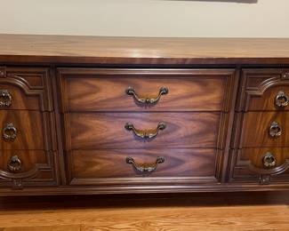 Vintage dresser without purses
