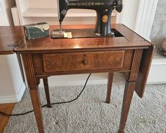 Lot #19 - Singer Model 101 #AC6228 with Gorgeous Burl Wood Cabinet and Knee Pedal - w/ Original Accessories Box