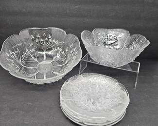 Vintage Clear Glass Flower-Shaped Bowls and Plates Set