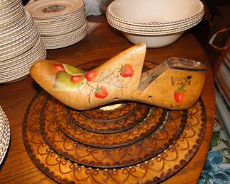 Painted shoe form