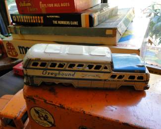 Tin Greyhound Bus, wheels are missing