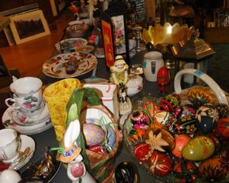 More and more fun holiday pieces to decorate with
