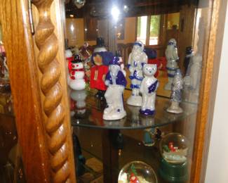 Very nice, small grey and blue figurines