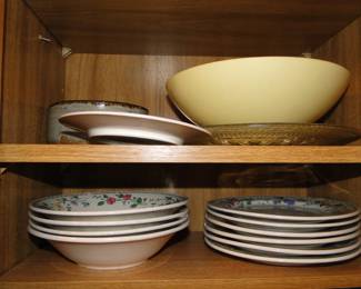 Place setting, bowls and more
