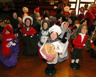 Byers Choice Carolers, this is going to be 4 of 4, all done, thanks for sticking with us
