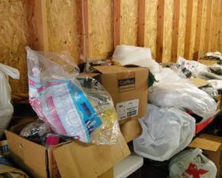 Boxes and bags of latch hooking