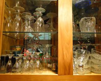 Dishes, in glass and glass in glass