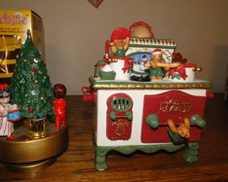 Holiday centerpiece that smells really nice