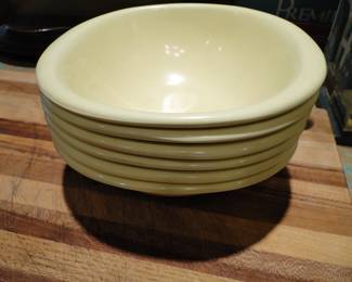 Melamine dishes