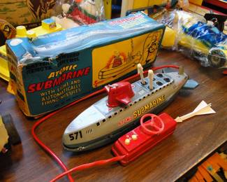 Atomic Submarine, with light and automatically firing missiles