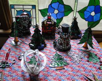 All kinds of stained glass pieces