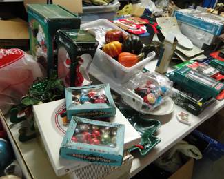 Vintage Holiday Tree items