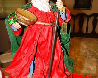 12 inch Clothtique Santa, Father Christmas