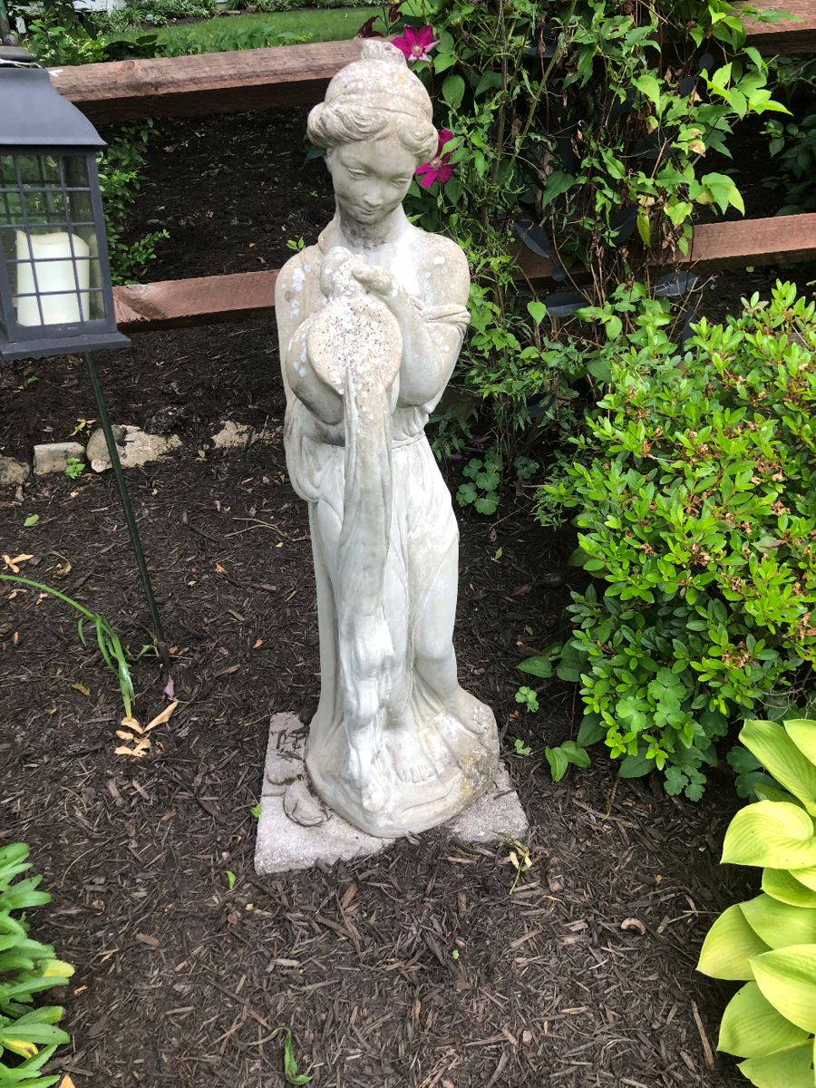 Garden goddess, 4 foot statuary, cement, heavy!