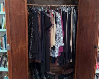 Women's clothing size S
