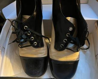 Vintage leather sole two tone black and white shoes